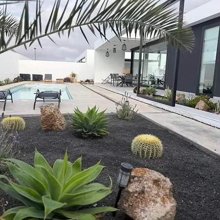 Stylish And Comfortable Anna In Villaverde Vila *