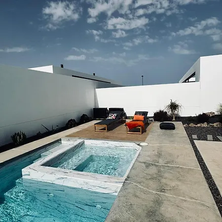 Stylish And Comfortable Anna In Villaverde Villa Lajares